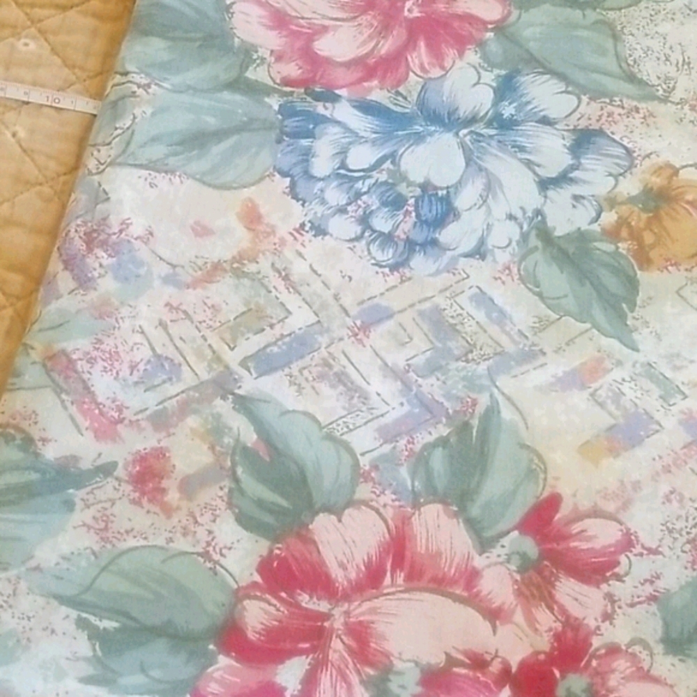 Tablecloth- Rectangle - Picture 2 of 2
